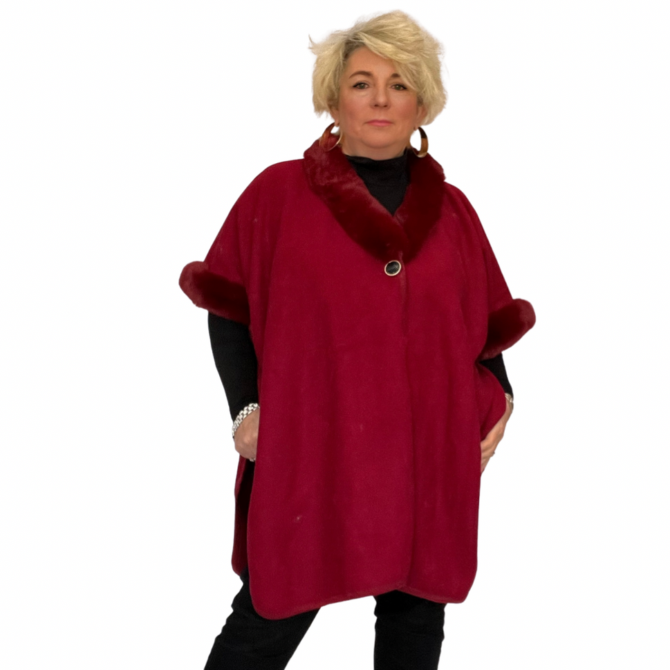 FAUX WOOL FLEECE PONCHO / CAPE WITH FAUX FUR COLLARWINE / ONE SIZE