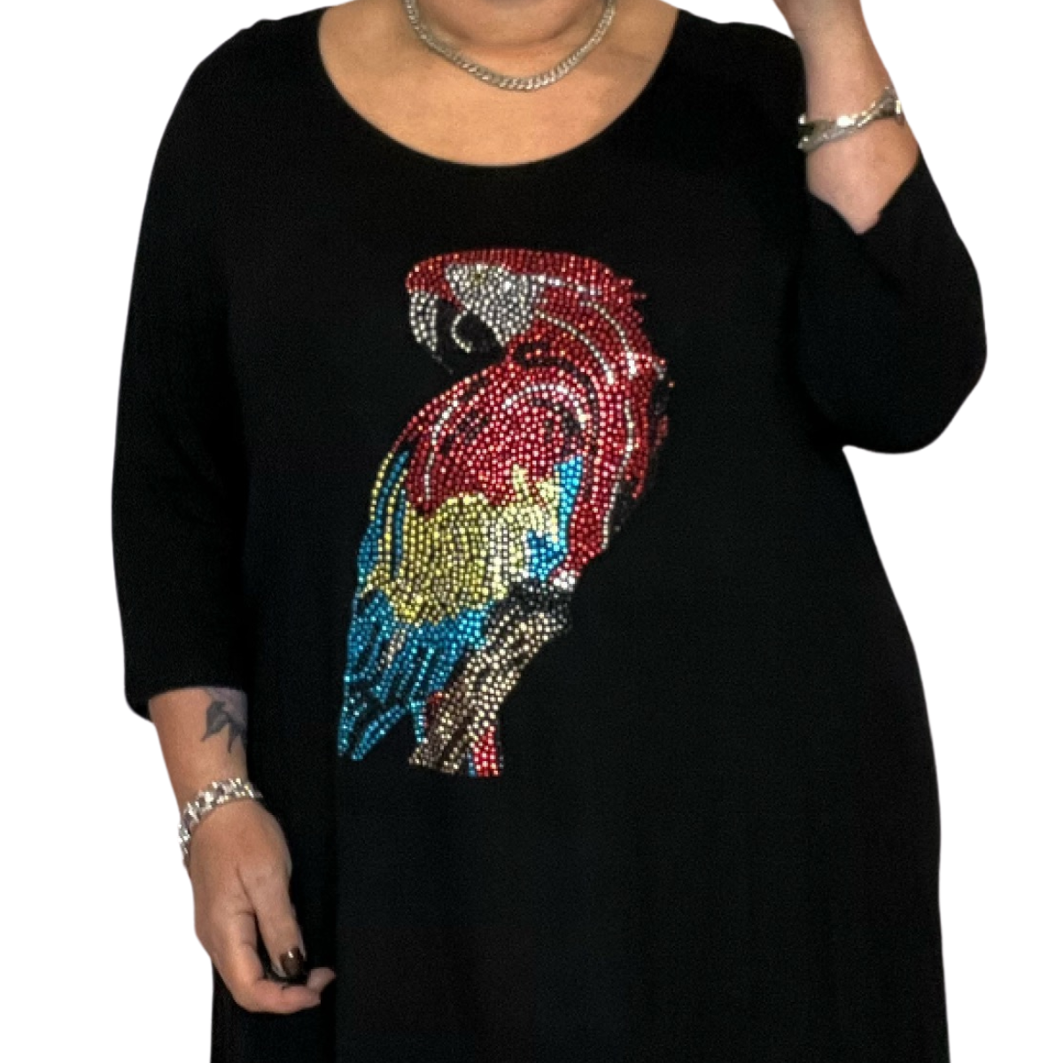 ROCKTHOSECURVES STUDDED PARROT 3/4 SLEEVE DIPPED HEM TOP