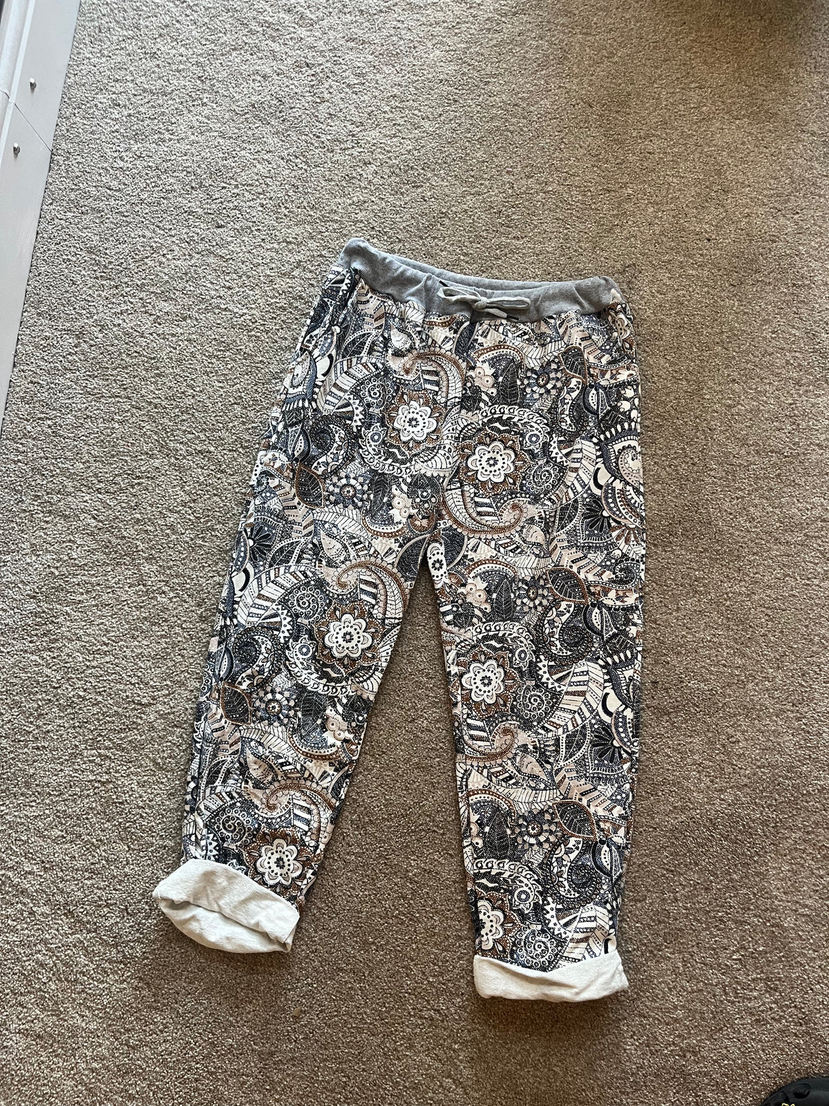 white black camel abstract joggers (Copy)