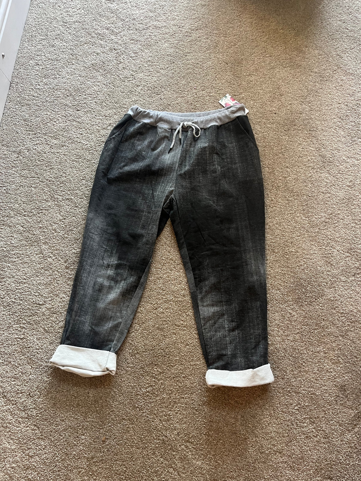 dark grey joggers (Copy)