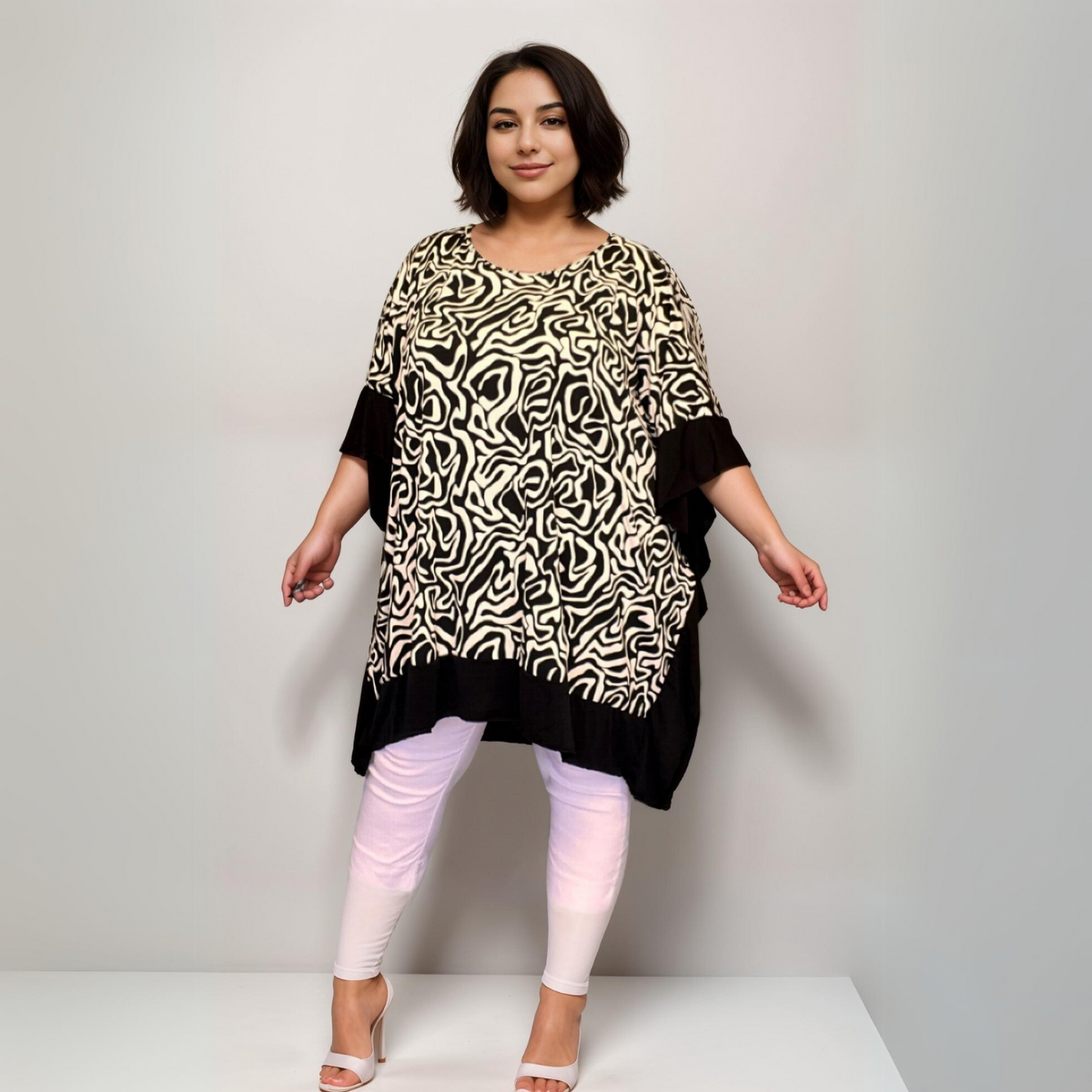 OVERSIZED SOFT STRETCHY KAFTAN WITH PANEL EDGING