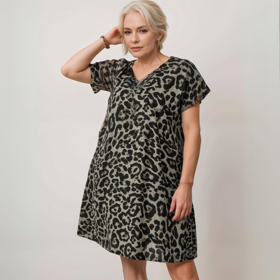 ROCKTHOSECURVES LEOPARD PRINT V NECK SHORT SLEEVE DRESSKhaki Leopard / UK 16-18