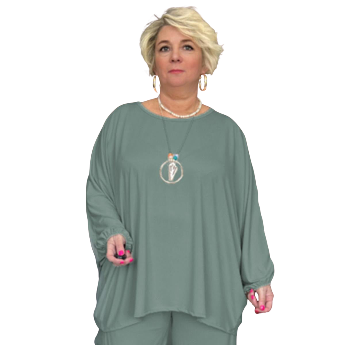 OVERSIZED BATWING BLOUSE / TOP WITH NECKLACE