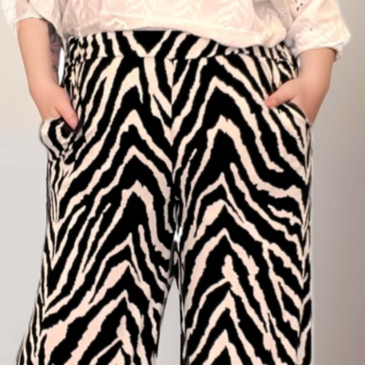 ROCKTHOSECURVES BLACK WHITE ZEBRA PRINT ELASTICATED WAIST PALAZZO TROUSERS