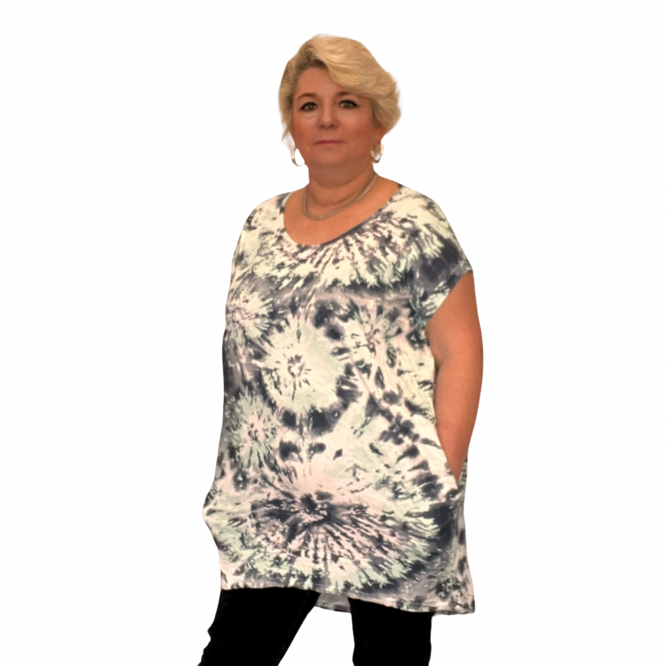 ROCKTHOSECURVES DIPPED HEM CAP SLEEVE TOP / T-SHIRT WITH SIDE POCKETSMint Tie Dye / UK 12-14