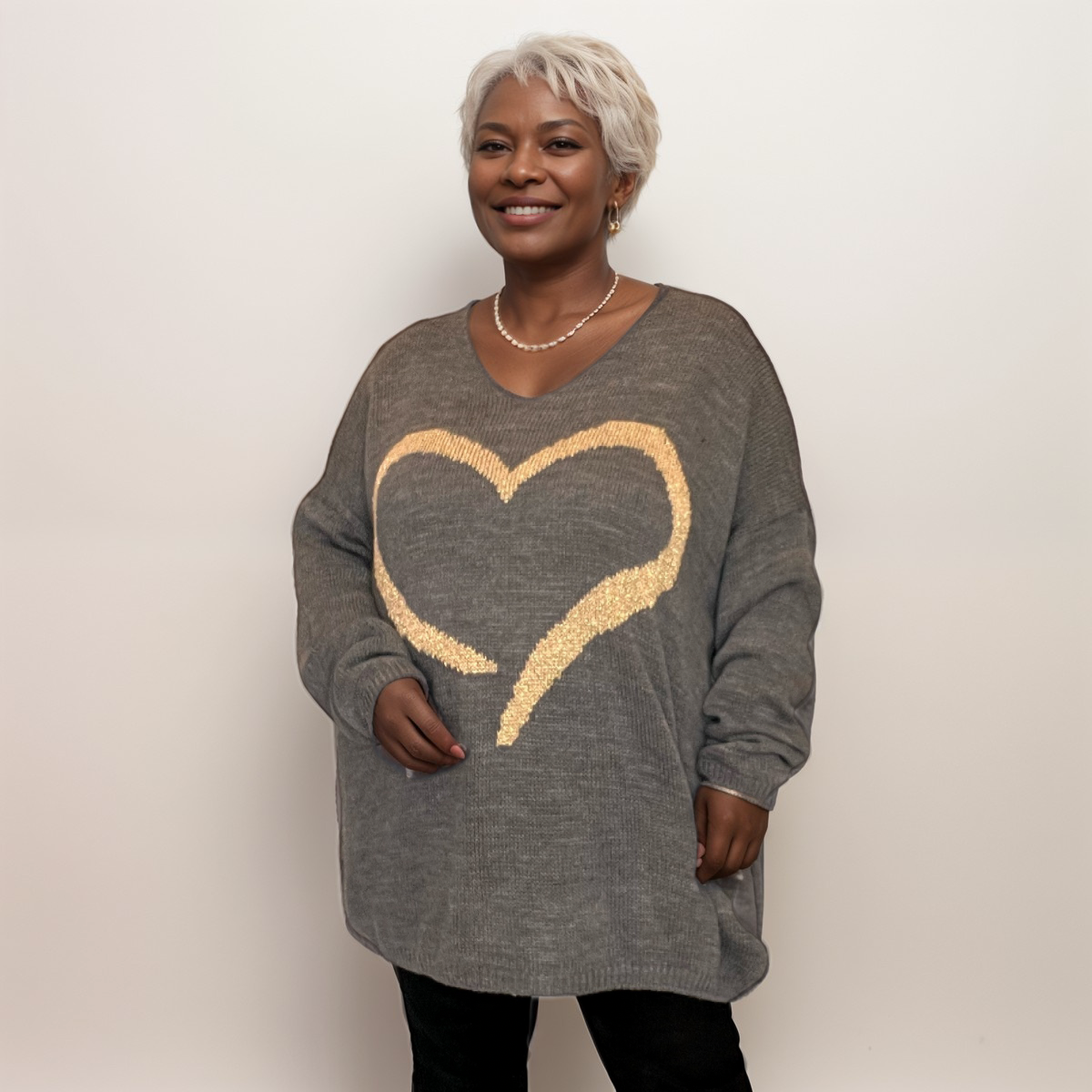 OVERSIZED V NECK JUMPER WITH LARGE GOLD HEART rockthosecurves