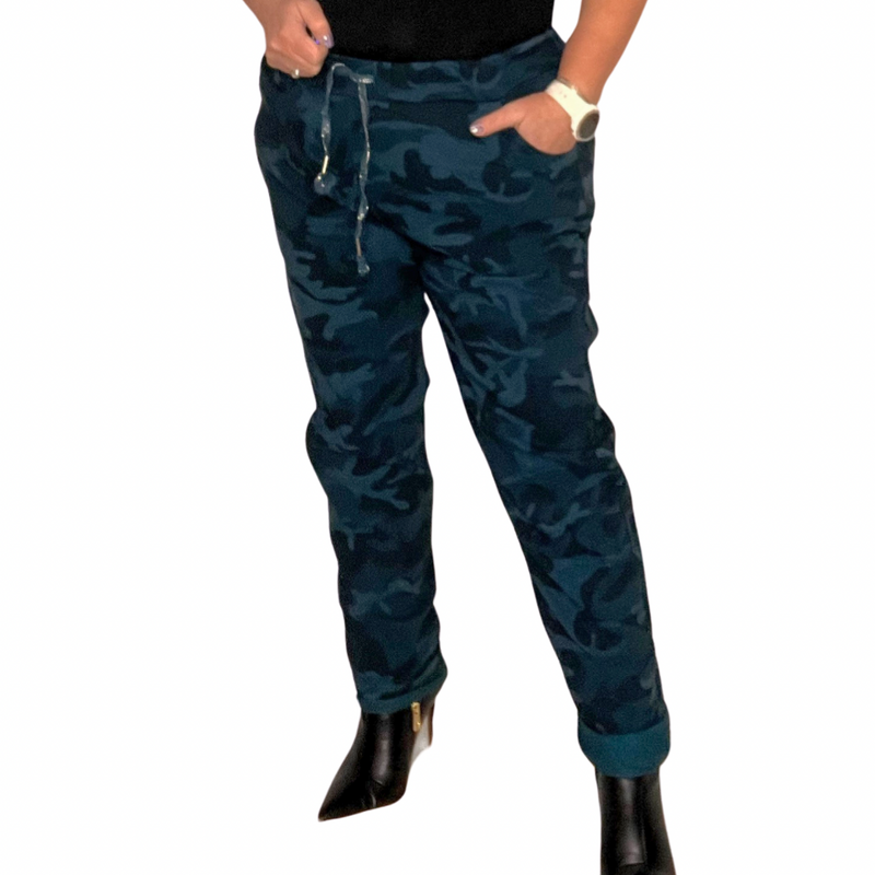 VERY STRETCHY CAMO PRINT TROUSERS / JEANS WITH SIDE POCKETS