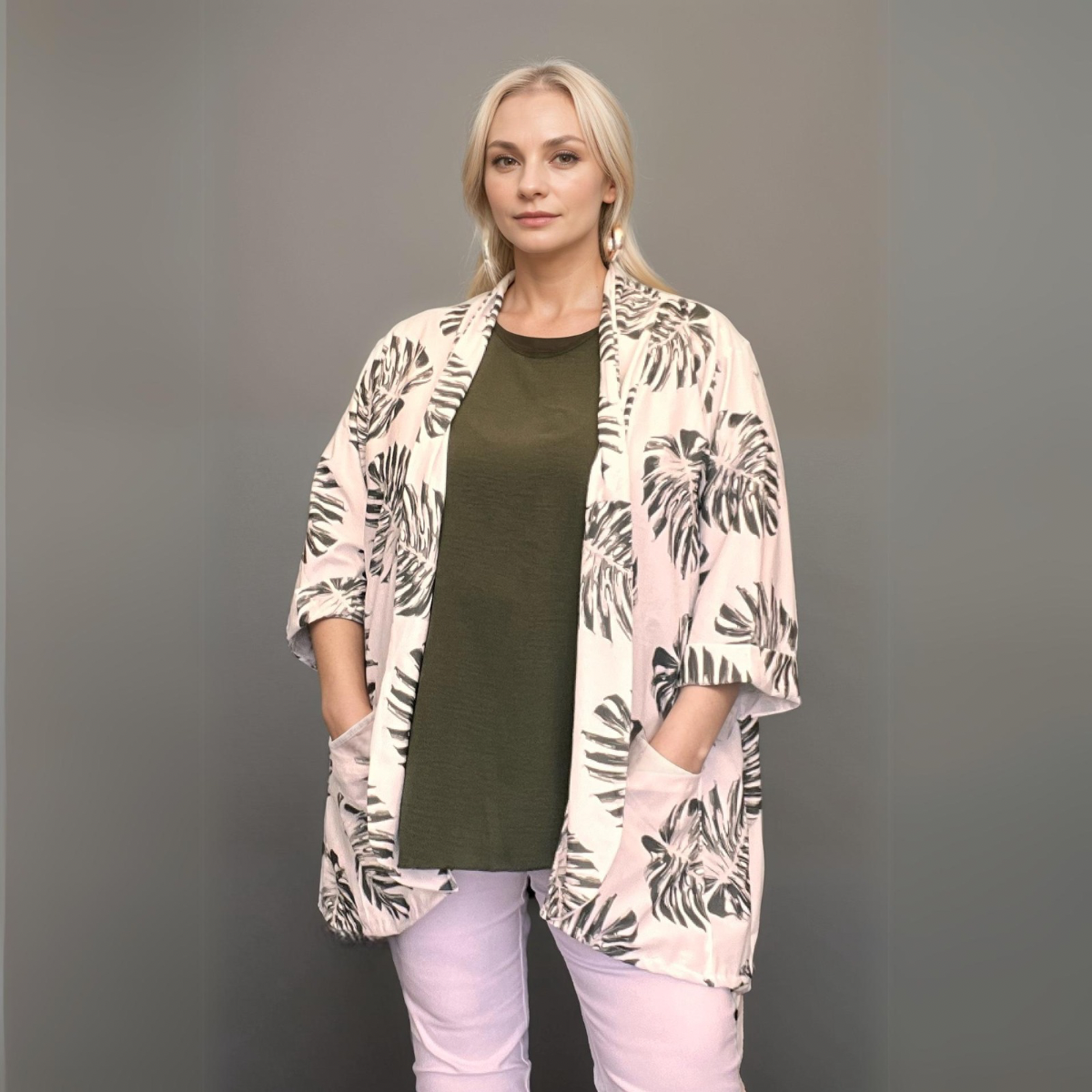 ROCKTHOSECURVES OPEN FRONT LOOSE FITTING LEAF PRINT JACKET WITH POCKETS