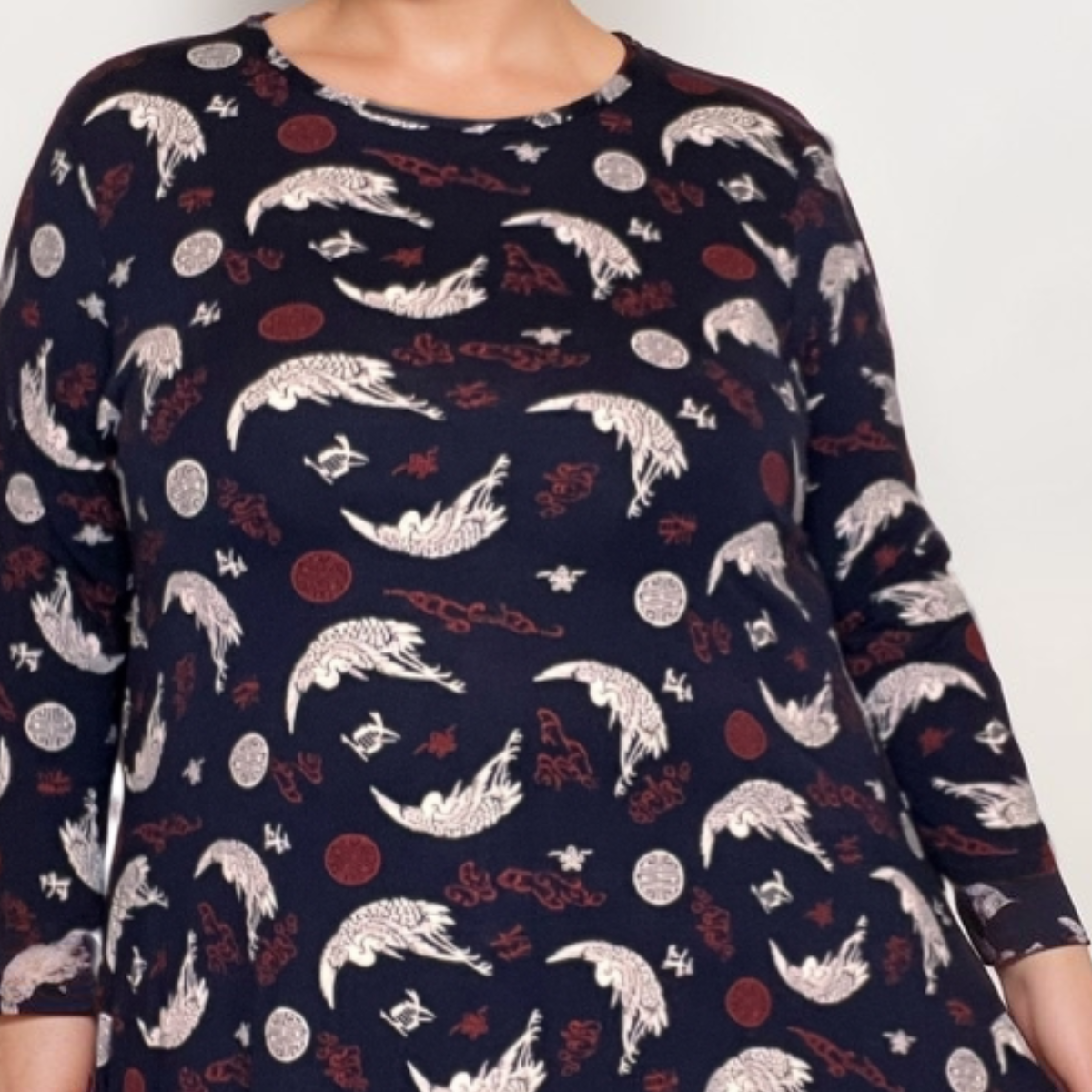 ROCKTHOSECURVES NAVY BLUE ORIENTAL BIRDS 3/4 SLEEVE SWING TOP