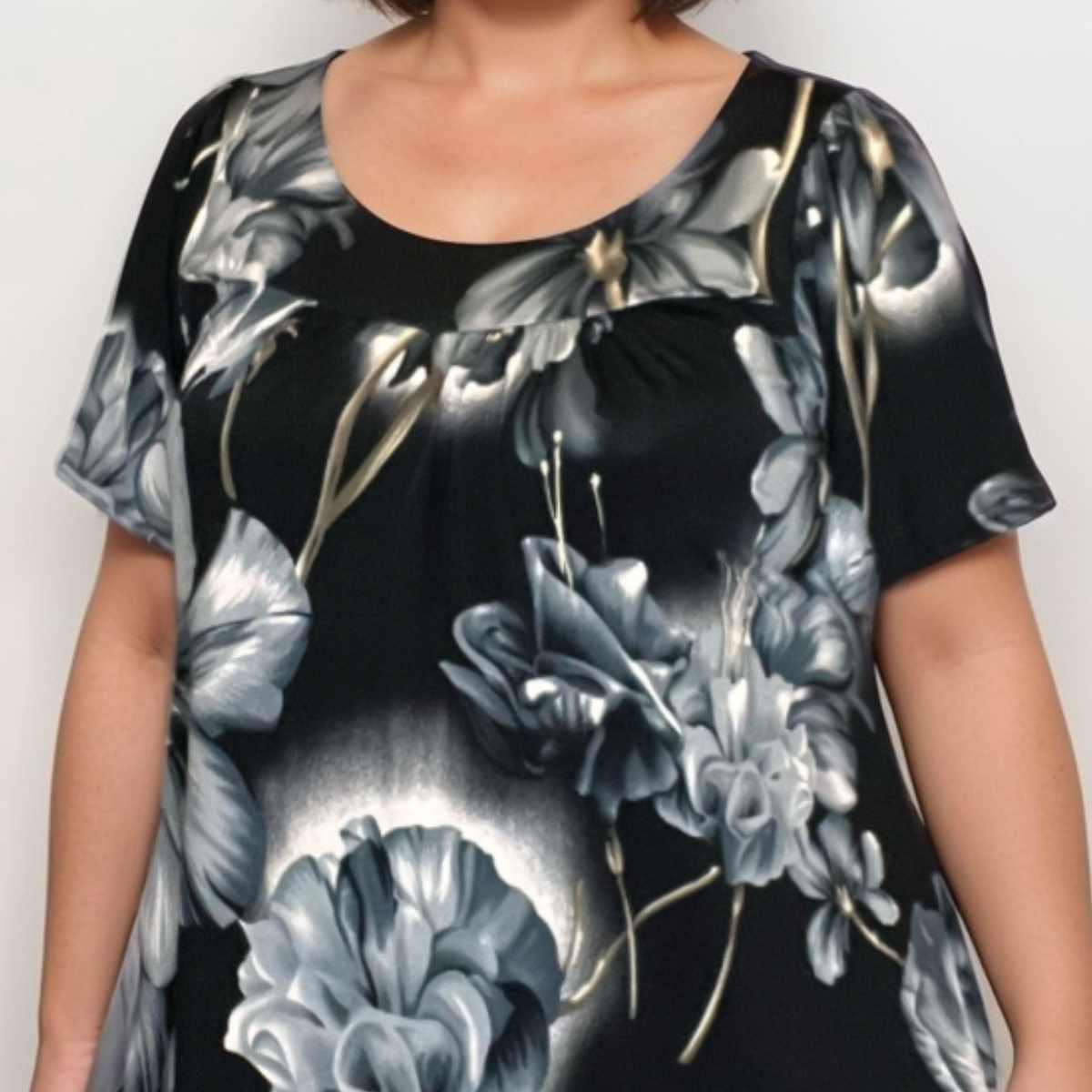 ROCKTHOSECURVES BLACK GREY BOLD FLORAL SHORT SLEEVE SMOCK TOP