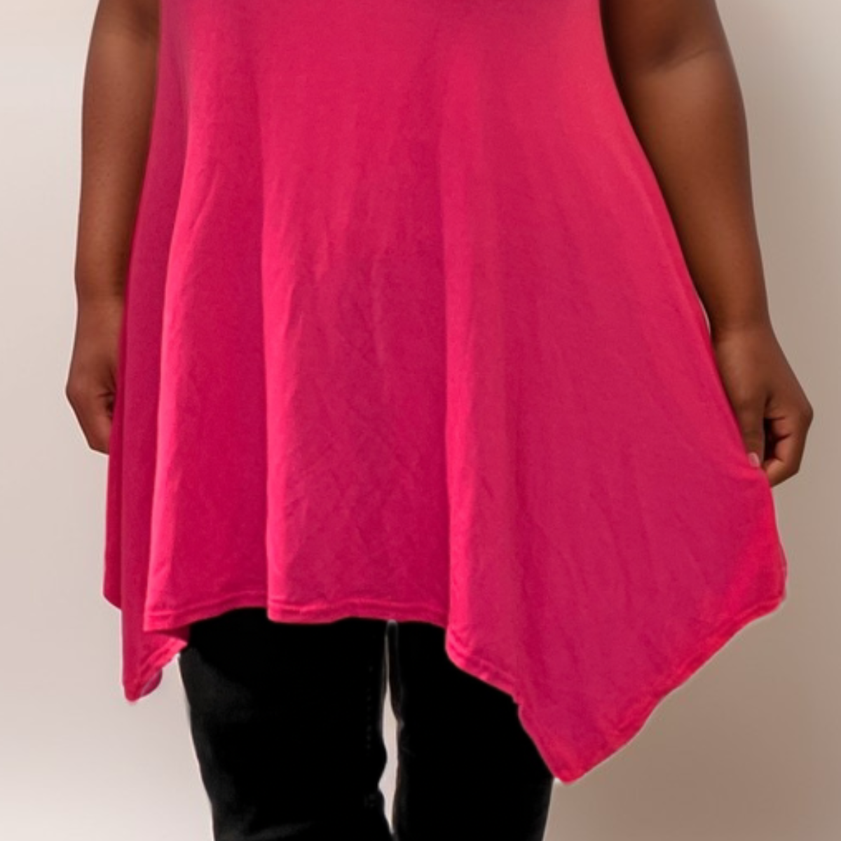 ROCKTHOSECURVES SLEEVELESS LONG HANKY HEM TUNIC TOP