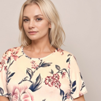 ROCKTHOSECURVES CREAM FLORAL SHORT SLEEVE SWING TOP