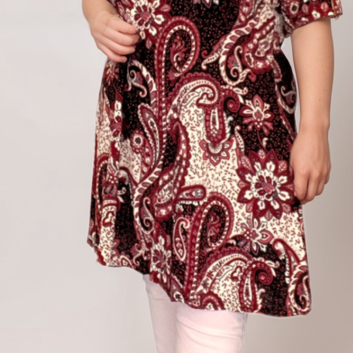 ROCKTHOSECURVES WINE PAISLEY SHORT SLEEVE SWING TOP A-LINE