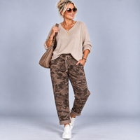 Stretch Camo-Print Denim Magic Trousers / Jeans