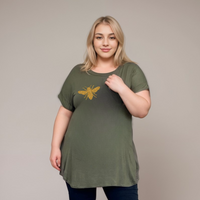 Bee Print Short Sleeve Dipped Hem T-Shirt