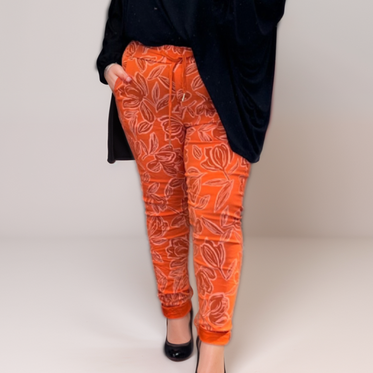 Stretchy Floral Skinny Jeans (“Magic Trousers”) with Side Pockets