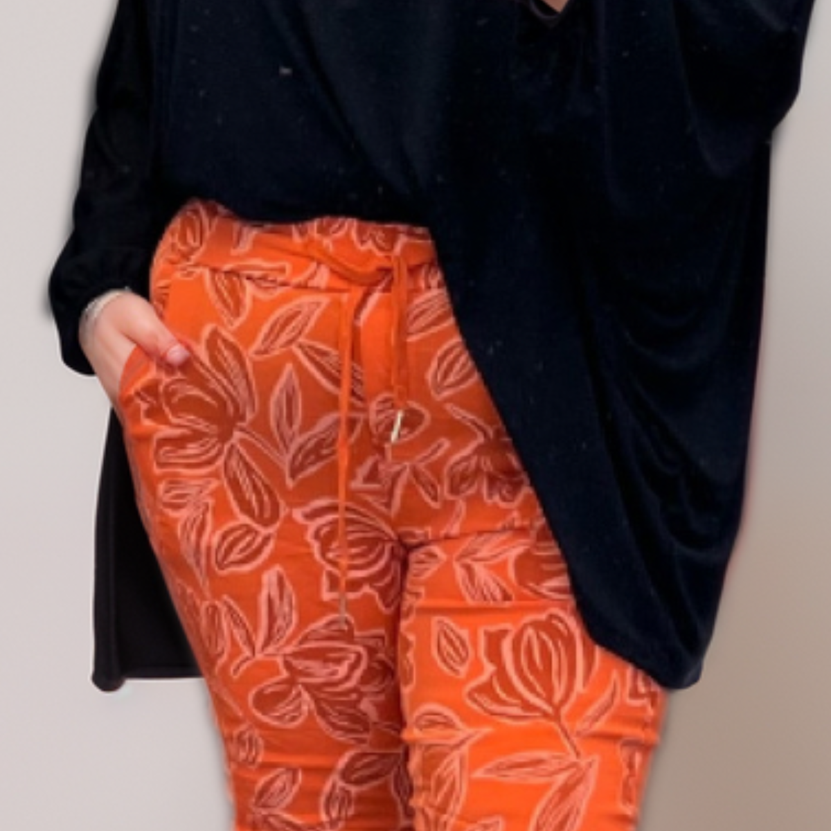 Stretchy Floral Skinny Jeans (“Magic Trousers”) with Side Pockets