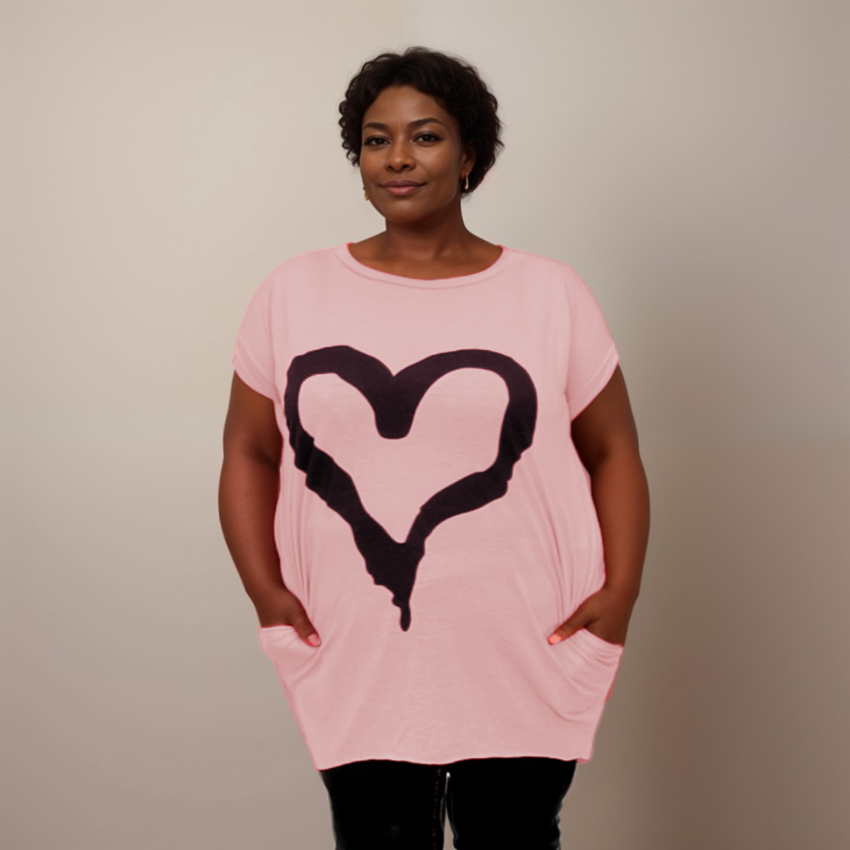 CAP SLEEVE DIPPED HEM T-SHIRT WITH HEART