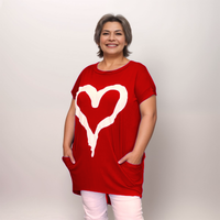 ROCKTHOSECURVES CAP SLEEVE DIPPED HEM T-SHIRT WITH HEART