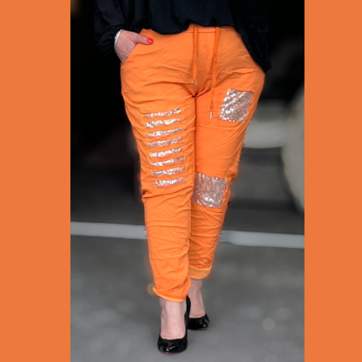 SUPER STRETCHY MAGIC TROUSERS / JEANS WITH SEQUIN PATCHES