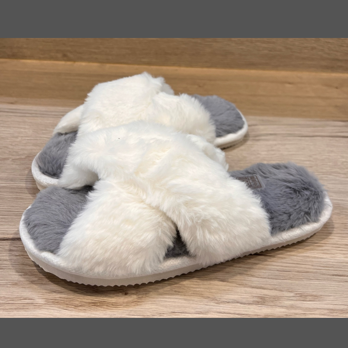 SOFT FLUFFY OPEN TOE OPEN BACK SLIPPERS / SLIDERS