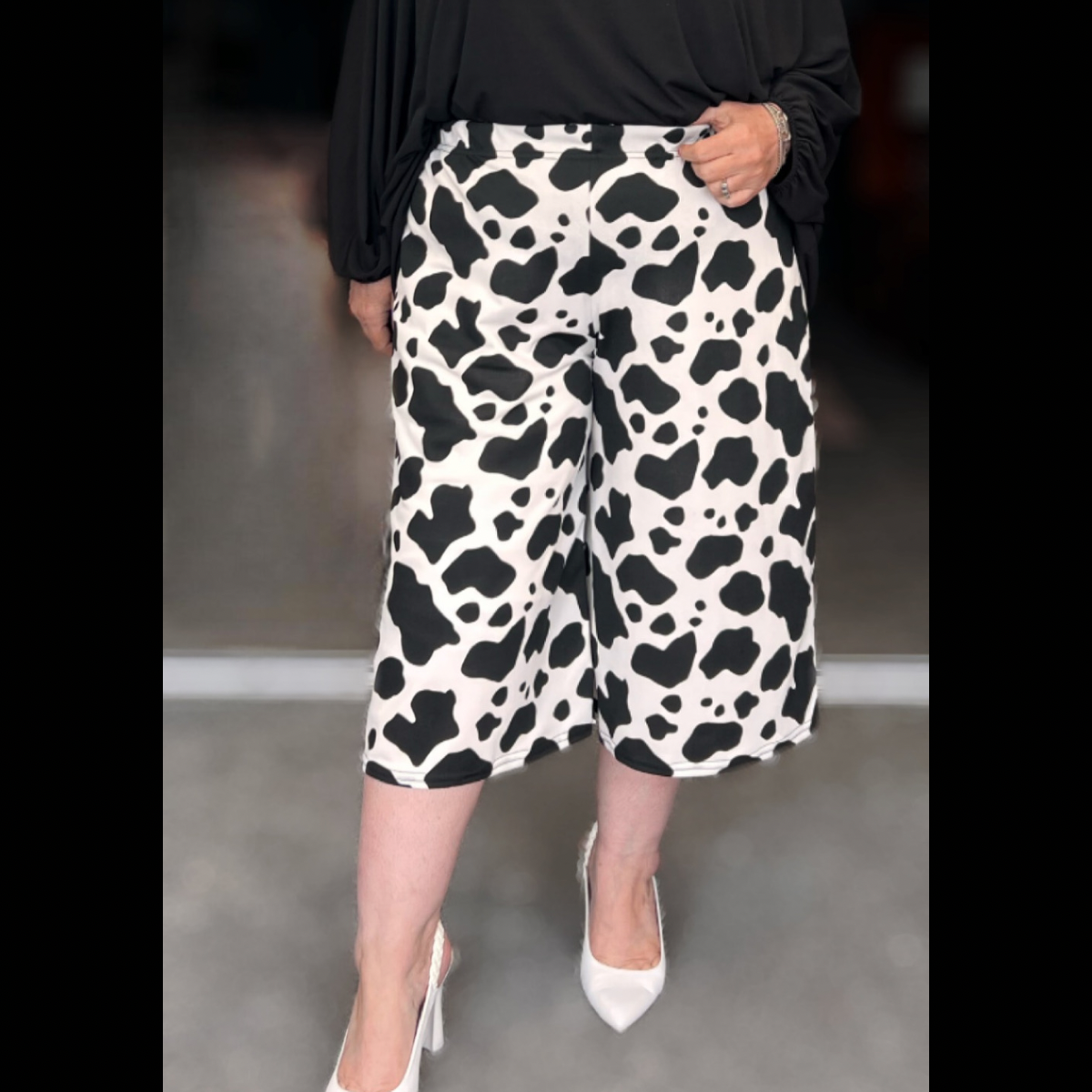 BLACK WHITE COW PRINT ELASTIC WAIST CREPE CULOTTES / SHORTS