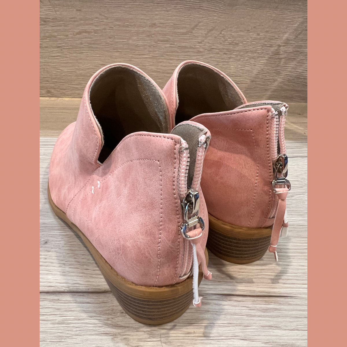 ROCKTHOSECURVES PINK LOW HEEL ALMOND TOE CUT SIDE ANKLE BOOTS