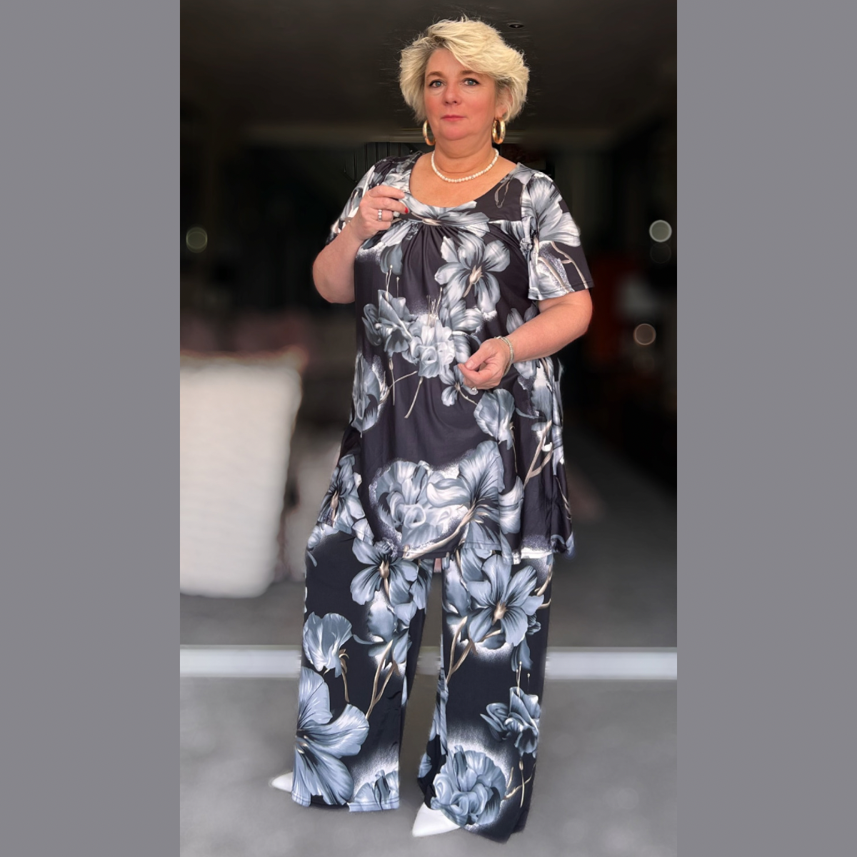 TWO PIECE OUTFIT SET GREY BLACK FLORAL TROUSERS AND SMOCK TOP