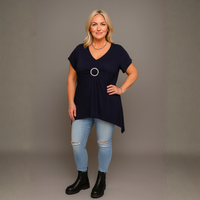 Hanky Hem Short Sleeve V‑Neck Top with Circle Brooch