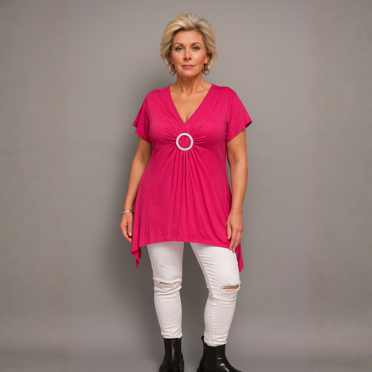 Hanky Hem Short Sleeve V‑Neck Top with Circle Brooch