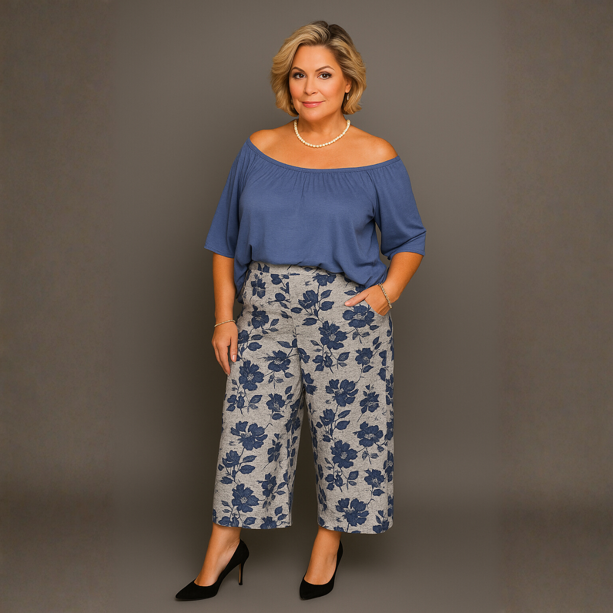 Grey Blue Floral Elastic Waist 3/4 Length Palazzo Trousers / Culottes