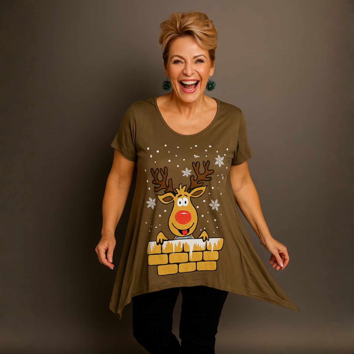 Hanky Hem Short Sleeve Long Top with Christmas Reindeer