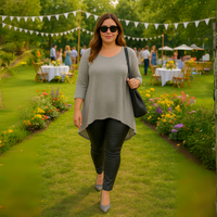 PLAIN 3/4 SLEEVE DIPPED HEM TOP