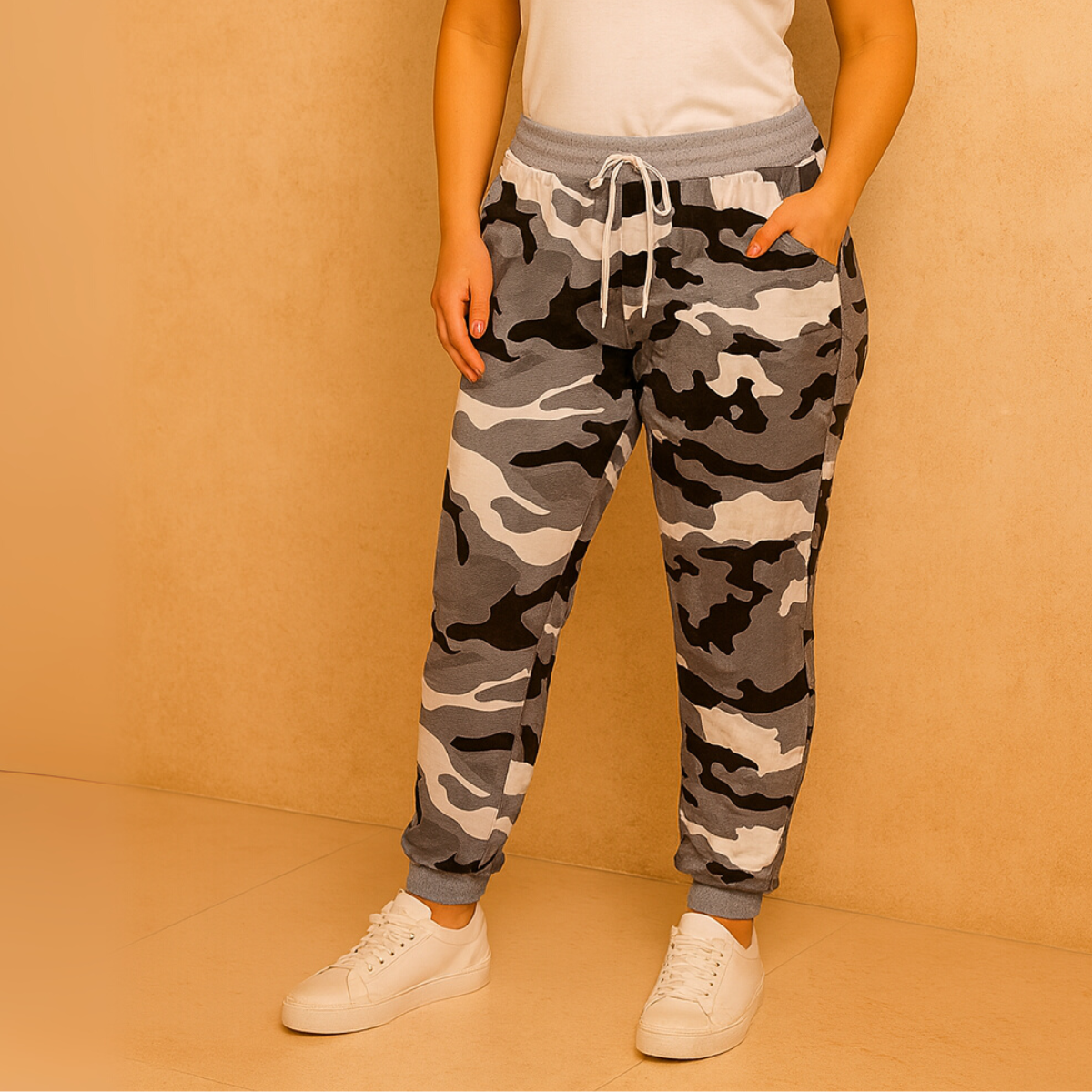 Camo Print Elastic Waist Pocket Joggers