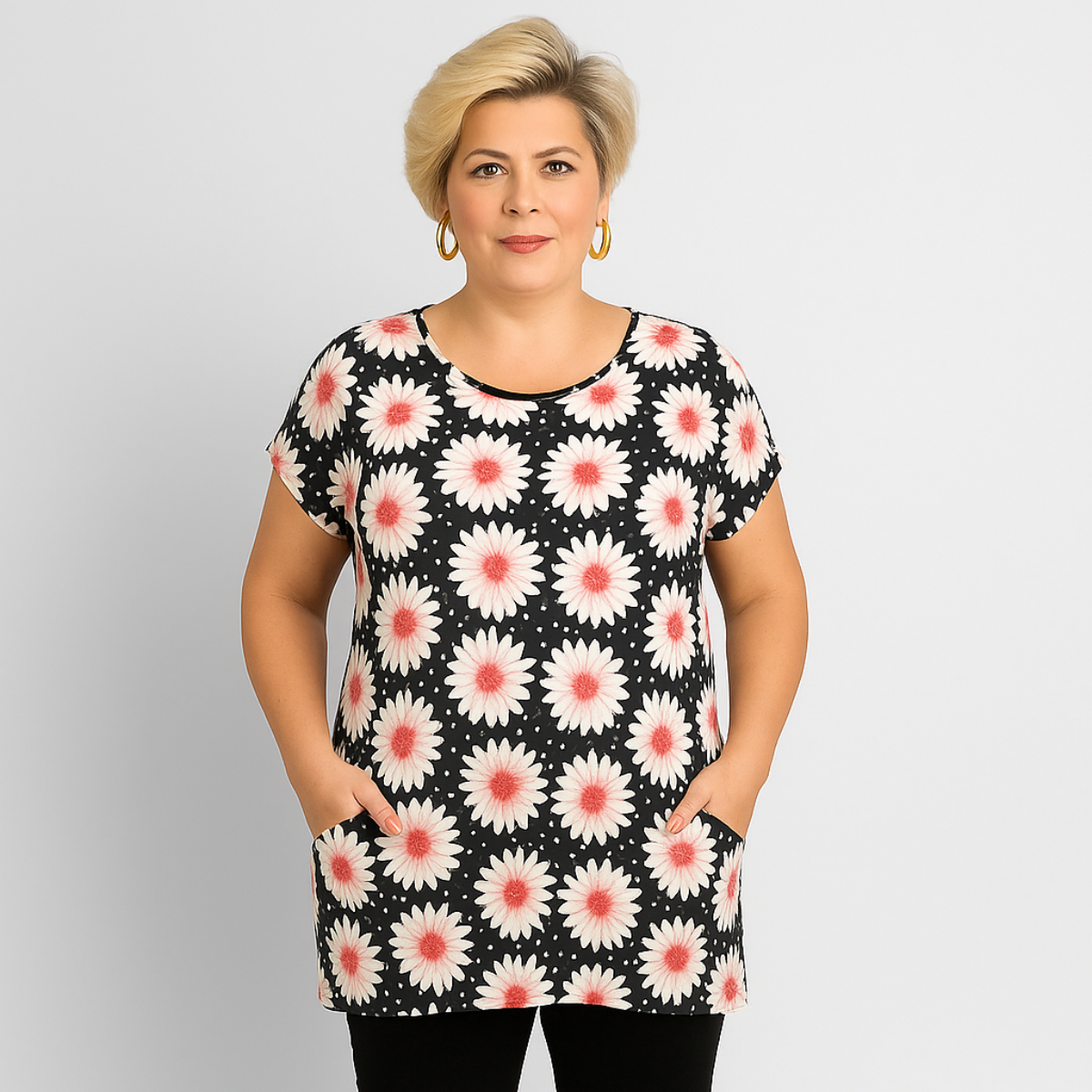 Daisy Print Dipped Hem T-shirt with Side Pockets