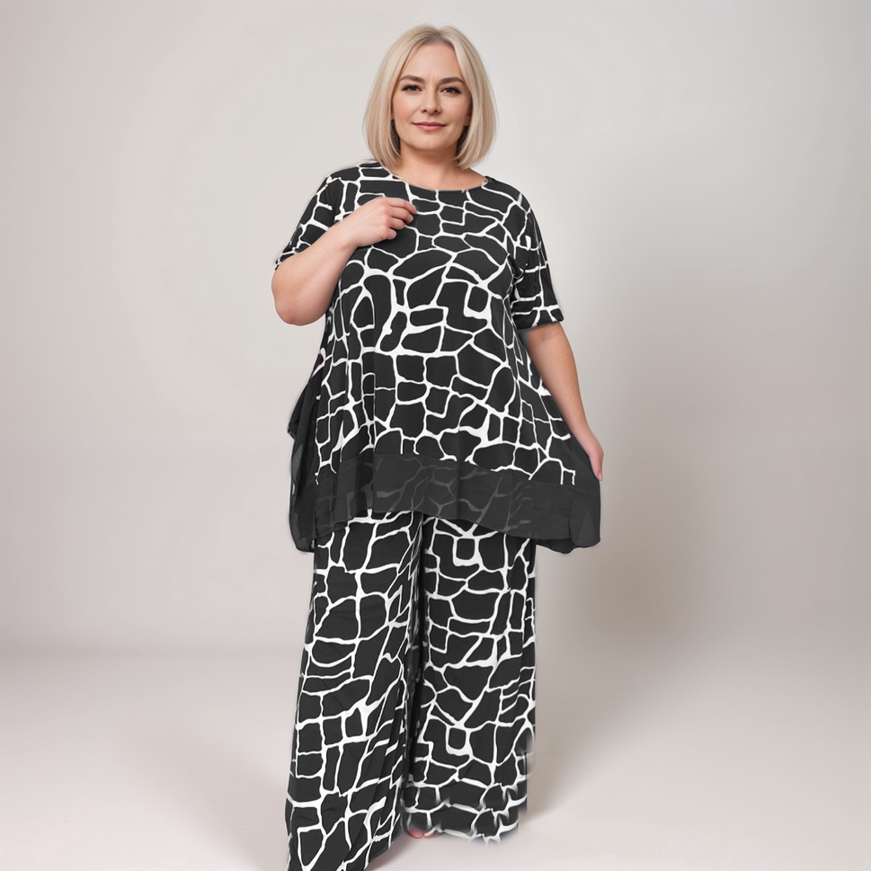 ROCKTHOSECURVES TWO PIECE GIRAFFE PRINT OUTFITBlack White Giraffe / UK 16-18