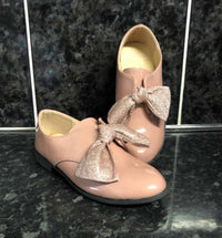 Childrens pink patent flat loafer shoes with sparkly bow