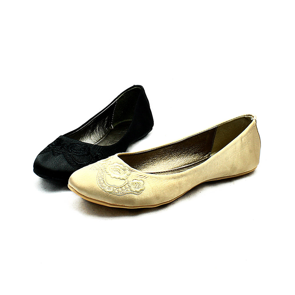 Satin embroidered toe flat shoes / pumps