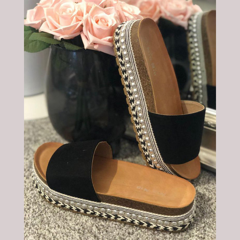 Black suedette open toe sparkly beaded side sliders – rockthosecurves