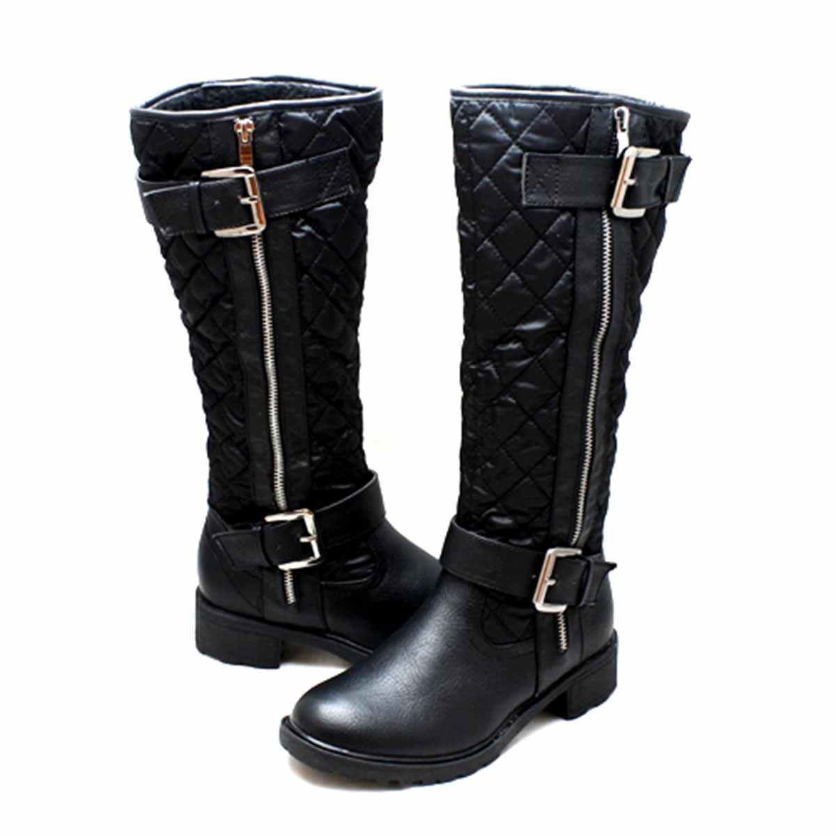 Quilted flat rain boots with silver buckles + warm lining