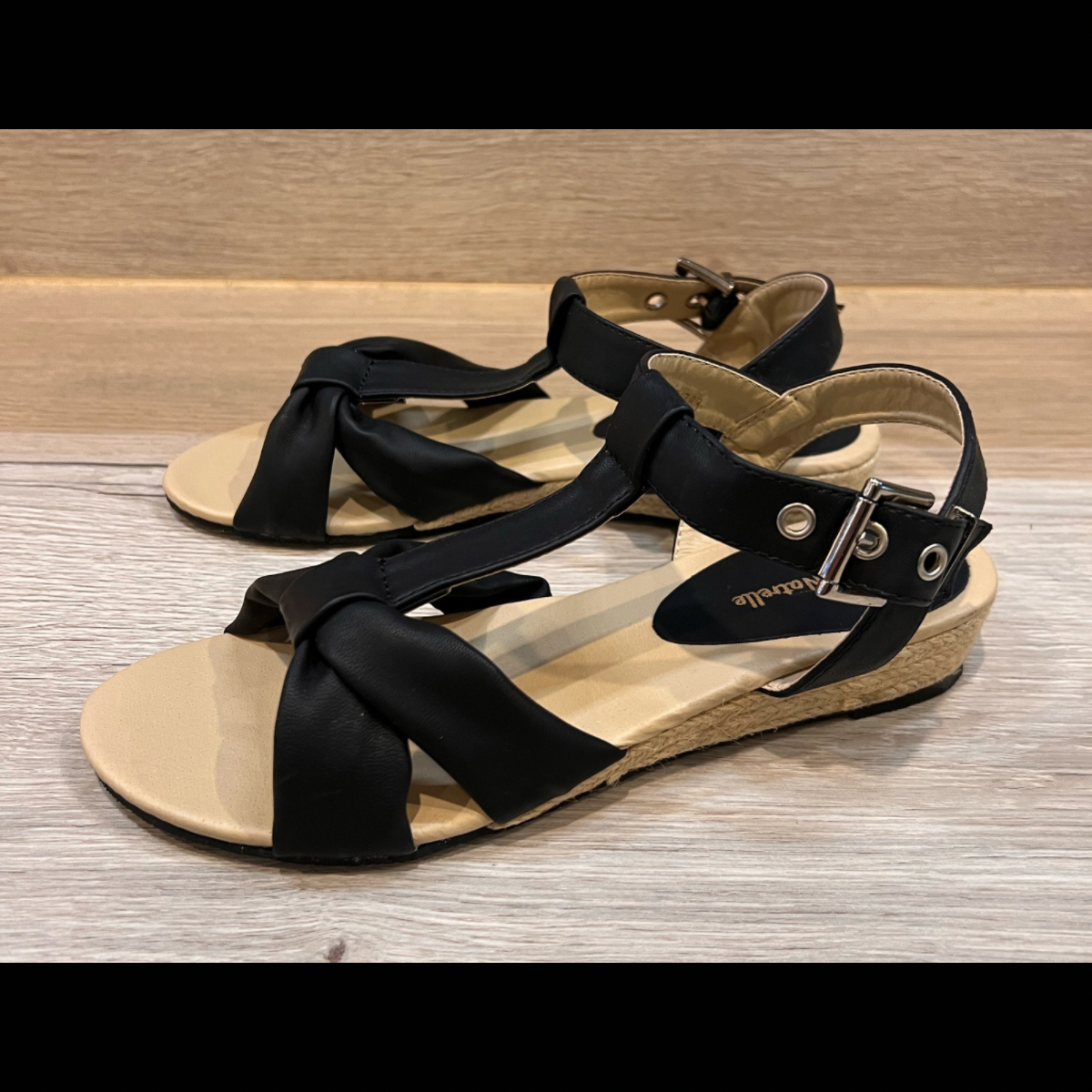 SOFT STRAPPY OPEN TOE FLAT SANDALS