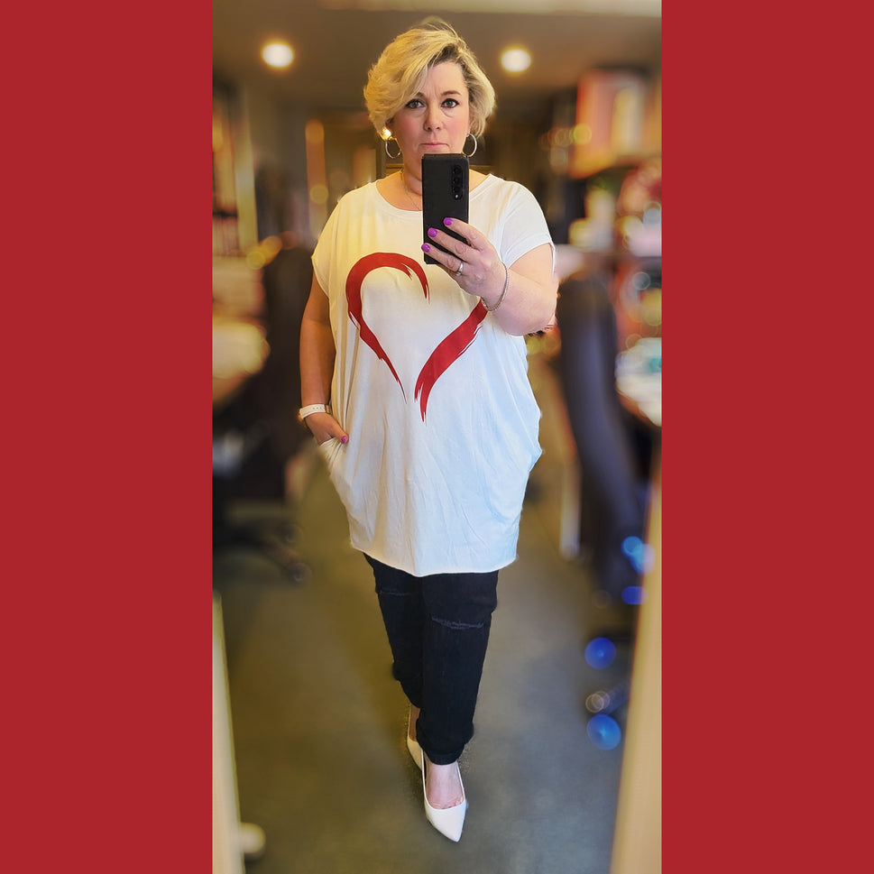 Long length top with side pockets + front printWhite Red Heart / ONE SIZE