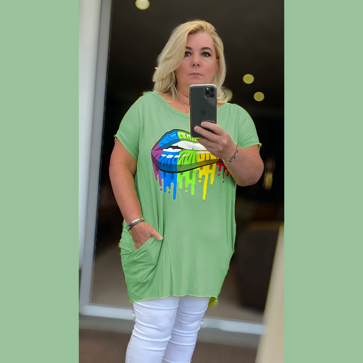 ROCKTHOSECURVES LONG DIPPED HEM TOP RAINBOW LIPS AND SIDE POCKETS