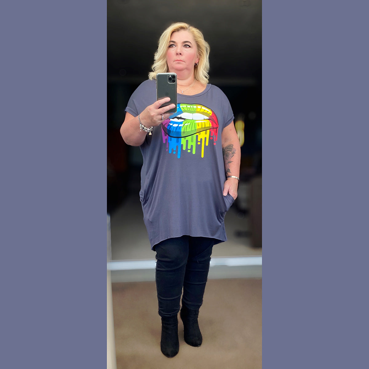 ROCKTHOSECURVES LONG DIPPED HEM TOP RAINBOW LIPS AND SIDE POCKETS