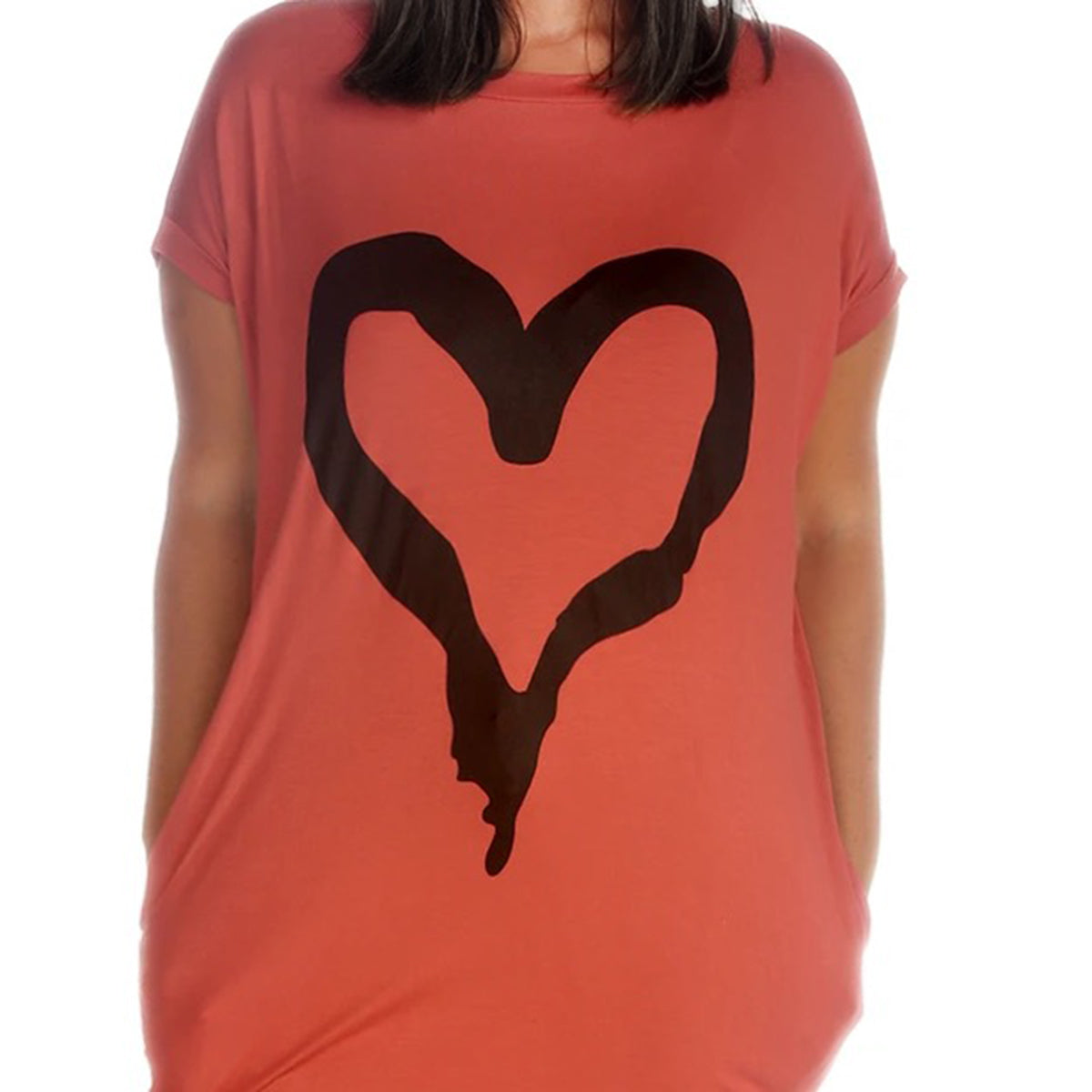 CAP SLEEVE DIPPED HEM T-SHIRT WITH HEART