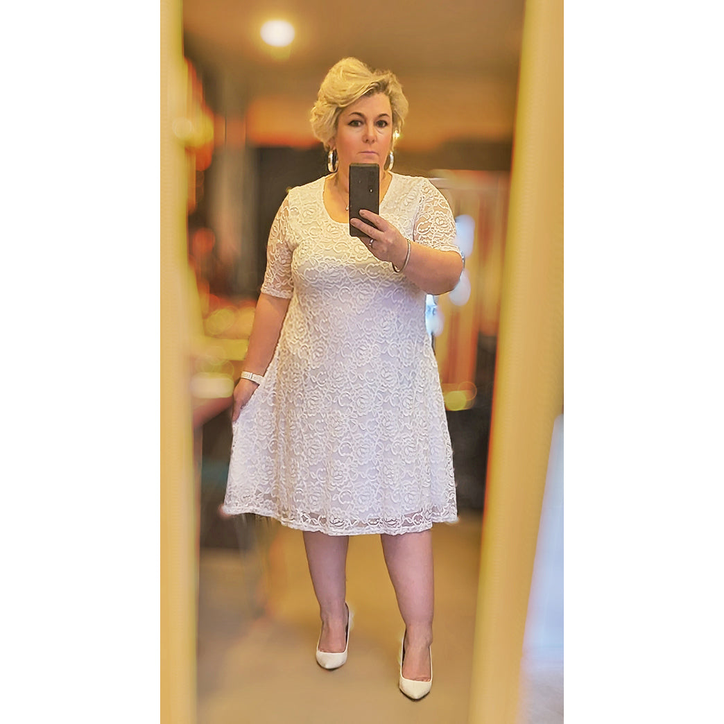 SHORT SLEEVE LACE FULLY LINED SWING DRESS